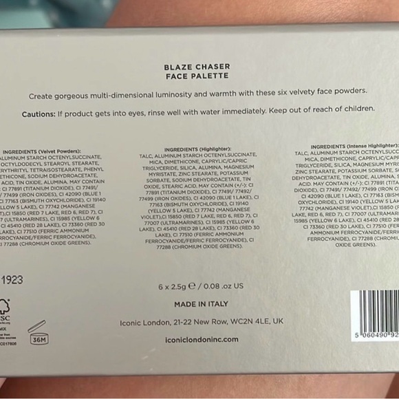 ICONIC London Blush Palette with Pink and Brown Hues - Picture 4 of 5